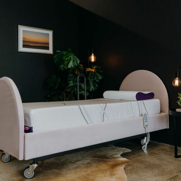 IC280 Junior Homecare Bed - Vinyl Scarlett