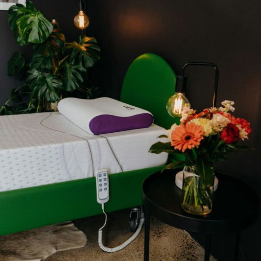 IC280 Junior Homecare Bed - Vinyl Scarlett